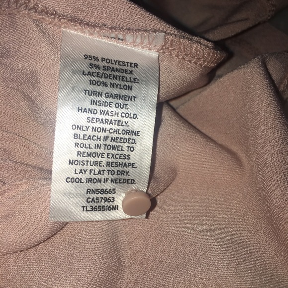 Leith XS Dusty Rose Lace Long Bell Sleeve Blouse - Picture 8 of 9